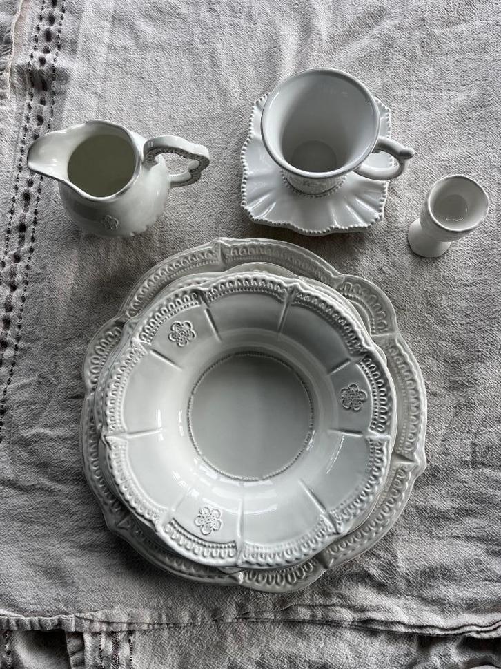 Prachtig landelijk servies in Hoffz / Flamant stijl, Huis en Inrichting, Keuken | Servies, Bord(en), Ophalen