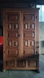 Meuble en chêne de style espagnol, Enlèvement