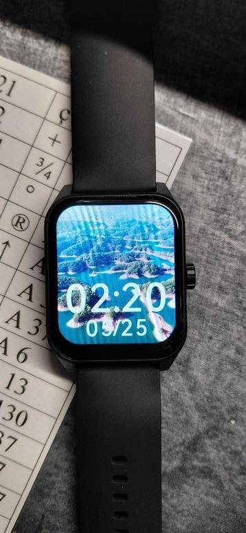 Smartwatch (Nieuw in doos) beschikbaar voor biedingen
