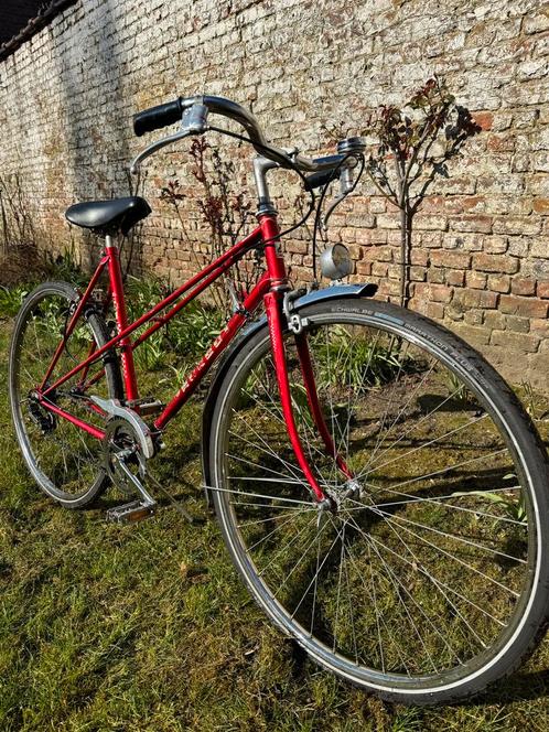 Vélo Peugeot vintage, Fietsen en Brommers, Fietsen | Dames | Sportfietsen en Toerfietsen, Zo goed als nieuw, Ophalen