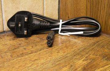 Kabel, driedraad met Britse aansluiting, lengte 1,8 meter.  beschikbaar voor biedingen