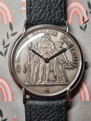 Coin watch quartz argentée