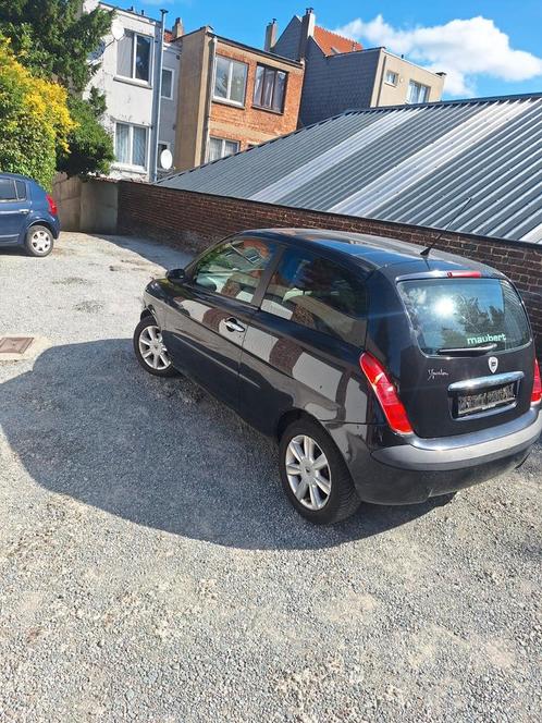 Lancia ypsilon euro 4essence 137.000km roule très bien, Auto's, Lancia, Particulier, Ypsilon, Open dak, Benzine, Euro 4, 3 deurs