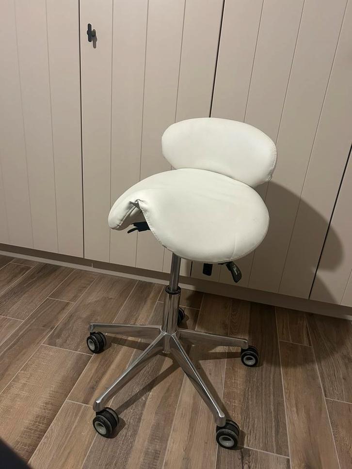 Zadelkruk, Diensten en Vakmensen, Schoonheidsspecialisten | Manicure