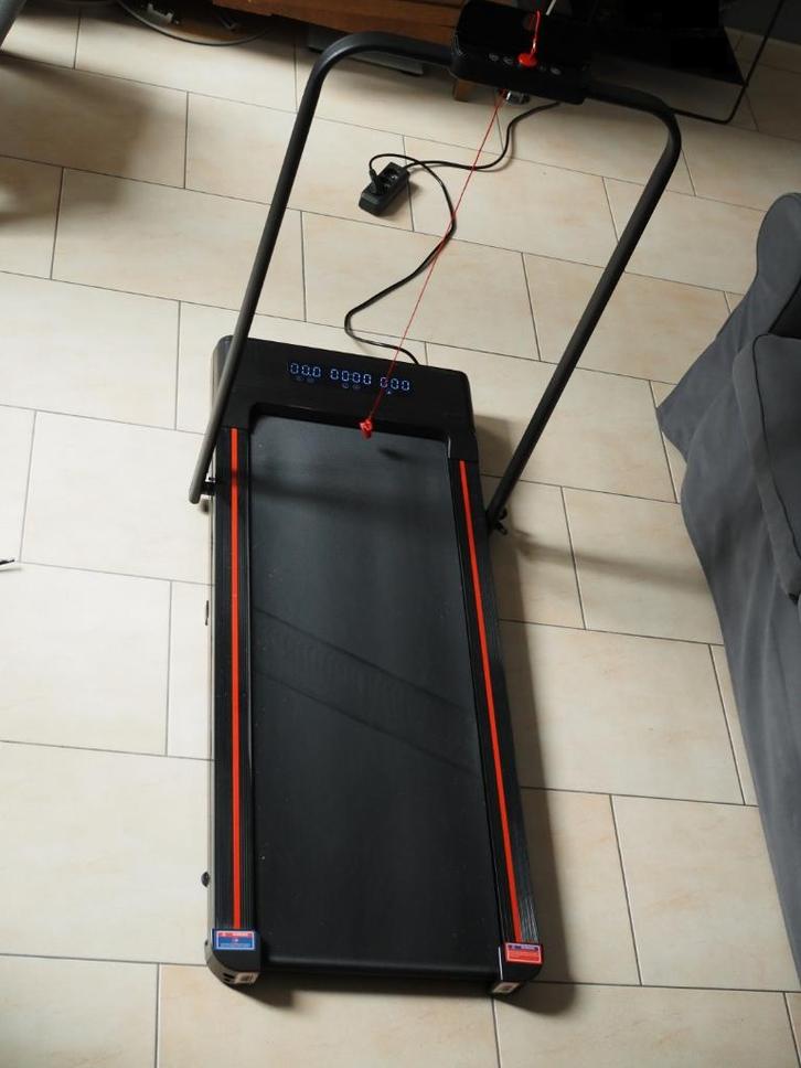 Tapis de marche Treadmill Q2F, Sport en Fitness, Fitnessapparatuur, Gebruikt, Loopband, Benen, Metaal, Ophalen