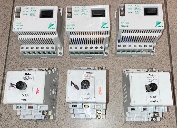 Variateurs Niko, distributeurs automatiques, boîtiers, spots, Bricolage & Construction, Électricité & Câbles, Comme neuf, Autres types