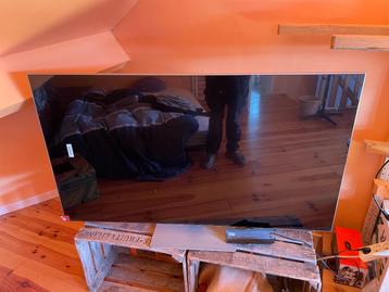 TV Qled samsung 133* beschikbaar voor biedingen