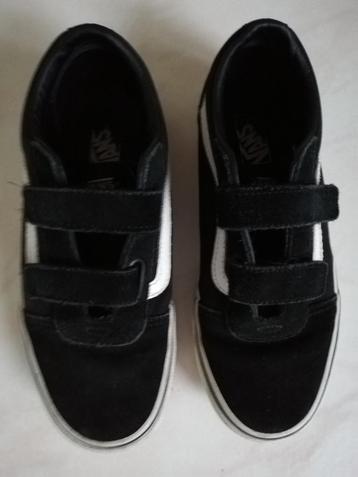 VANS maat 35 daim zwart scratch beschikbaar voor biedingen