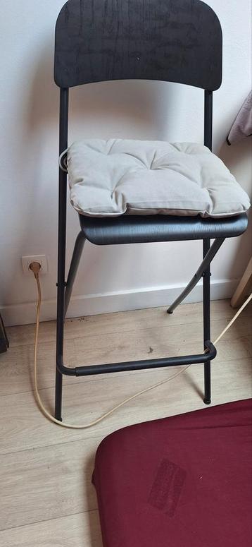 Chaise haute beschikbaar voor biedingen