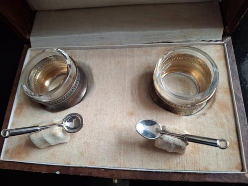 etui set zilveren peper en zout vaatjes, Antiek en Kunst, Antiek | Zilver en Goud, Zilver, Verzenden