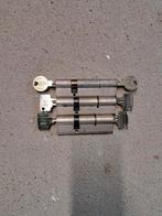 3 verschillende cilindersloten met sleutels, Doe-het-zelf en Bouw, Hang- en Sluitwerk, Ophalen, Slot