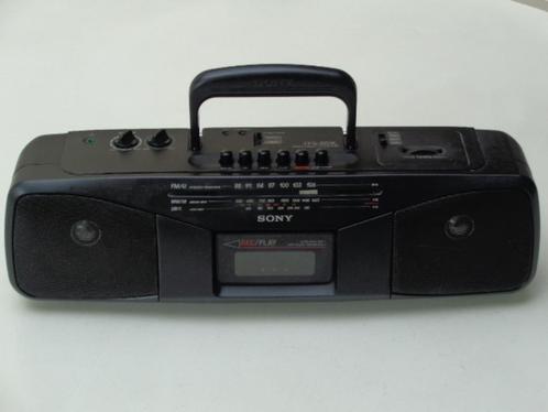 Radio stéréo - Boombox à cassette SONY modèle CFS - 204 L, TV, Hi-fi & Vidéo, Radios, Utilisé, Radio, Enlèvement ou Envoi