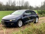 VW Scirocco in goede staat, Auto's, Volkswagen, Voorwielaandrijving, Zwart, 4 cilinders, Blauw