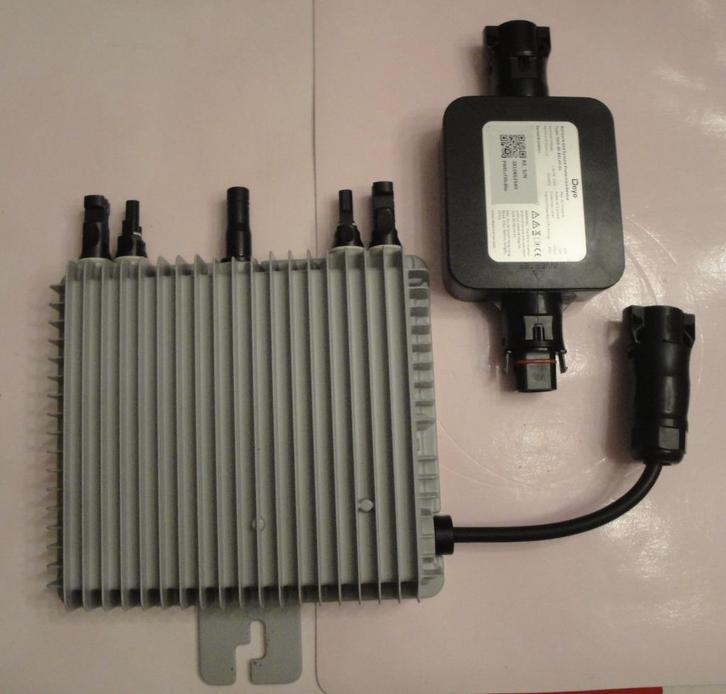 inverter SUN-M80G3-EU-Q0 + relay SUN-MI-RELAY-01, Doe-het-zelf en Bouw, Zonnepanelen en Toebehoren, Zo goed als nieuw, Overige typen