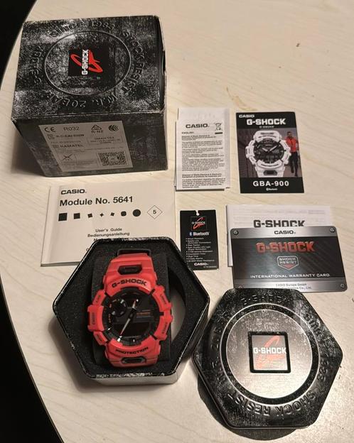 Casio G-SHOCK GBA 900 Bluetooth made in 🇯🇵, Handtassen en Accessoires, Smartwatches, Zo goed als nieuw, iOS, Oranje, Afstand