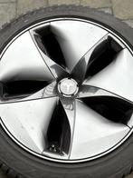 Tesla model3 4 x 18" pneus d'hiver aero avec enjoliveurs, Autos : Pièces & Accessoires, Pneus & Jantes, Pneu(s), 235 mm, 18 pouces