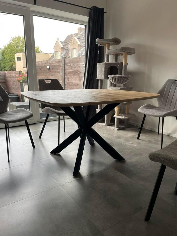 Eettafel, Huis en Inrichting, Tafels | Eettafels, Zo goed als nieuw, Ophalen