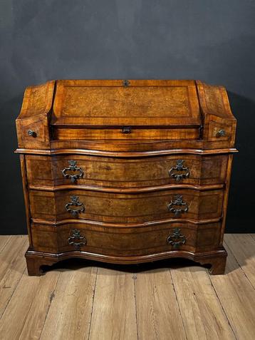 Antieke Veneto klaptafel - begin 1900  Elegante Venetiaanse  beschikbaar voor biedingen