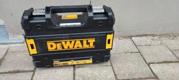 Nieuwe DeWalt DCD790 D2 schroef- en boormachine beschikbaar voor biedingen