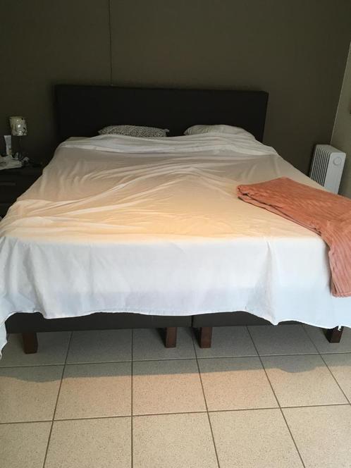 Dressoir/Vitrine/Kleerkast/Tafel/Bed/Salont, Huis en Inrichting, Kasten | Buffetkasten, Ophalen