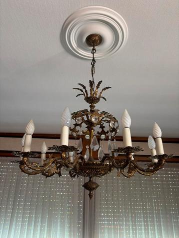 Bronzen kroonluchter in Rococo-stijl met kristallen beschikbaar voor biedingen
