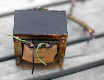 Transformator vintage beschikbaar voor biedingen
