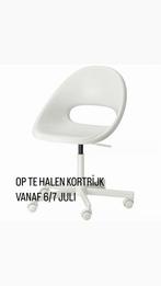 Ikea Stoel, Ophalen