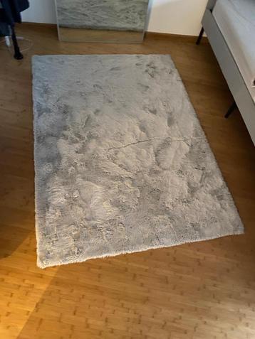 Tapijt 120x170cm beschikbaar voor biedingen