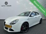 Alfa Romeo Giulietta 1.7 TBi Quadrifoglio Verde 19 inch Leer, Voorwielaandrijving, Gebruikt, 4 cilinders, Wit