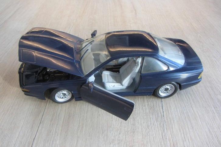 Revell Metal Kit 8712 BMW 850i Coupé, Hobby en Vrije tijd, Modelauto's | 1:24, Zo goed als nieuw, Auto, Revell, Ophalen of Verzenden