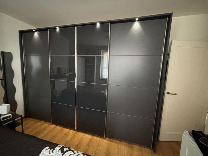 Grote kleerkast van Weba, Huis en Inrichting, Kasten | Kleerkasten, Zo goed als nieuw, 200 cm of meer, 200 cm of meer, 50 tot 75 cm