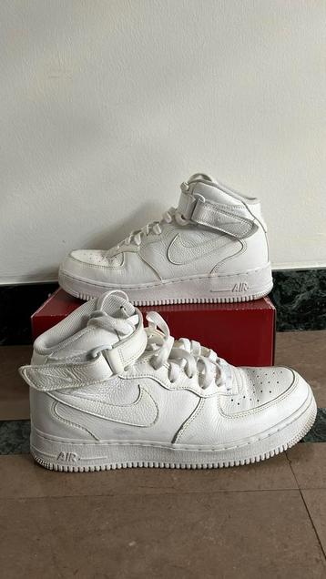 Nike air force 1 mid maat 42,5 disponible aux enchères