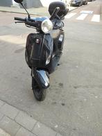 Gts toscana 2 jaar oud, Fietsen en Brommers, Scooters | Vespa, Ophalen of Verzenden, Zo goed als nieuw, 50 cc