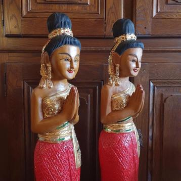 Traditioneel Asiatisch houten sculptuur vrouw 105cm beschikbaar voor biedingen
