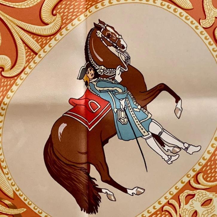 Hermès zijden foulard. Ook Delvaux en Louis Vuitton te koop., Handtassen en Accessoires, Tassen | Damestassen, Ophalen of Verzenden