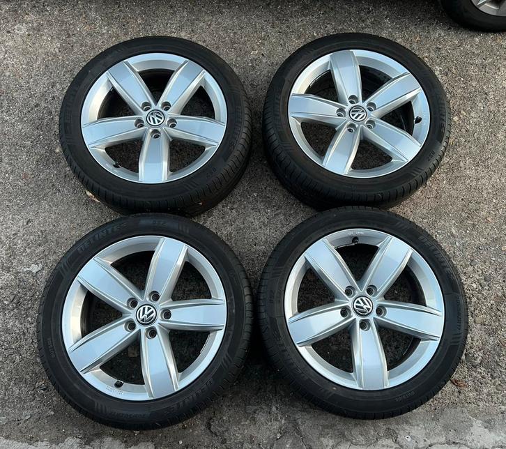 VW Golf 7 17 inch Velgen met Zomer Banden, Auto-onderdelen, Banden en Velgen, Banden en Velgen, Zomerbanden, 17 inch, 205 mm, Personenwagen