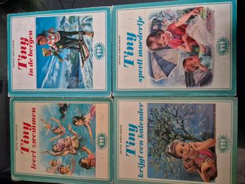 4 oude Tiny boeken beschikbaar voor biedingen