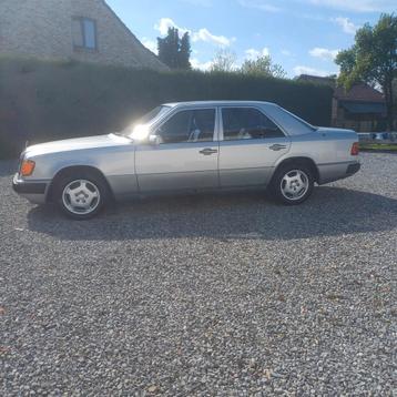Mercedes w124 e 230/ 2 de eig/ met boek 188dkm top st /airco, Auto's, Automaat, Elektrische ramen, Bedrijf, Dealer onderhouden