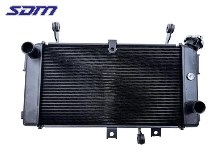 RADIATEUR EAU Suzuki SFV 650 Gladius (17710-44H00), Motos, Pièces | Autre, Utilisé