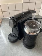 Nespresso apparaat & magimix melkopschuimer, Elektronische apparatuur, Ophalen of Verzenden, Zo goed als nieuw