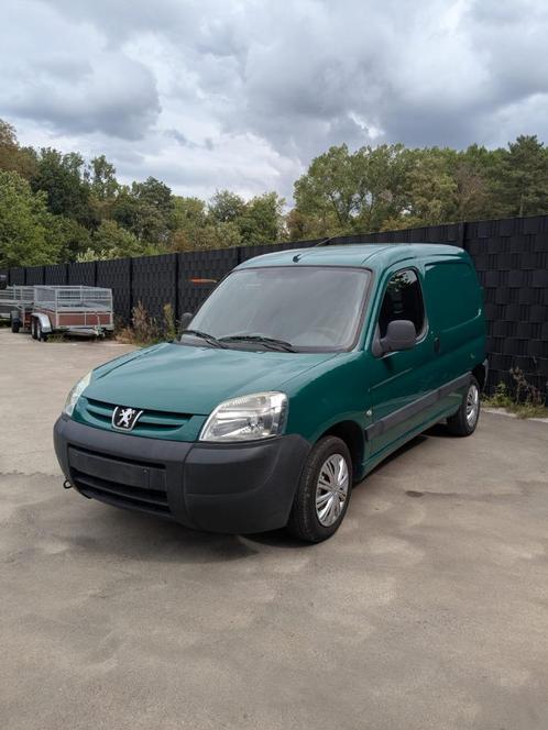 Peugeot Partner * Gekeurd * Lichte vracht benzine, Auto's, Bestelwagens en Lichte vracht, Bedrijf, Te koop, Radio, Trekhaak, USB
