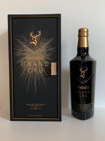 Bouteille de whisky Glenfiddich 23 ans Grand Cru