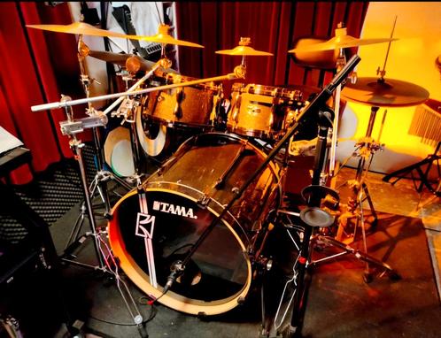 (À Louer) Batterie acoustiques &Cymbales, Muziek en Instrumenten, Drumstellen en Slagwerk, Zo goed als nieuw, Tama, Ophalen
