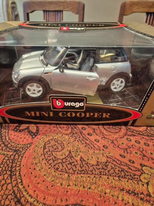 Mini cooper, Hobby en Vrije tijd, Modelauto's | 1:18, Zo goed als nieuw, Auto, Burago, Ophalen of Verzenden