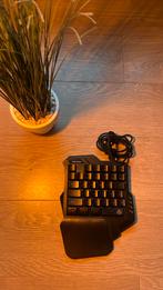One hand gaming toetsenbord, Ophalen, Zo goed als nieuw