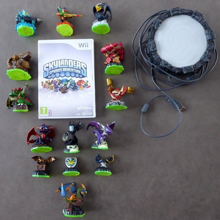 Lot Skylanders Spyro's Adventure:WII-spel+portaal+14 figuren, Games en Spelcomputers, Games | Nintendo Wii, Gebruikt, Ophalen of Verzenden