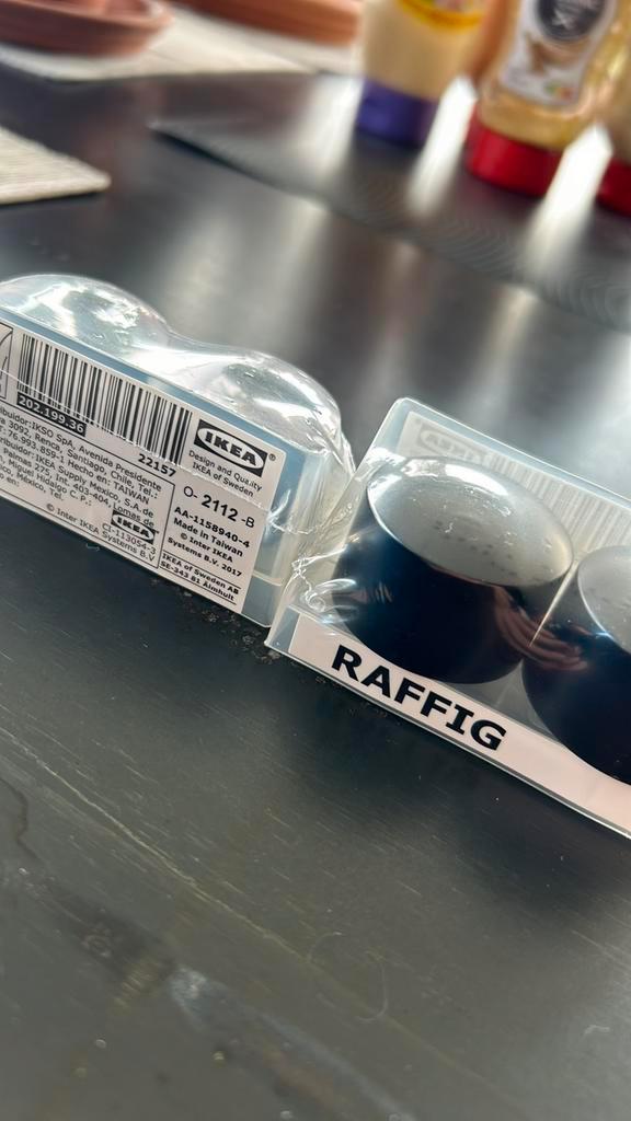 Ikea gordijn (roede) en ophangsysteem, Huis en Inrichting, Stoffering | Gordijnen en Lamellen, Zwart, Ophalen