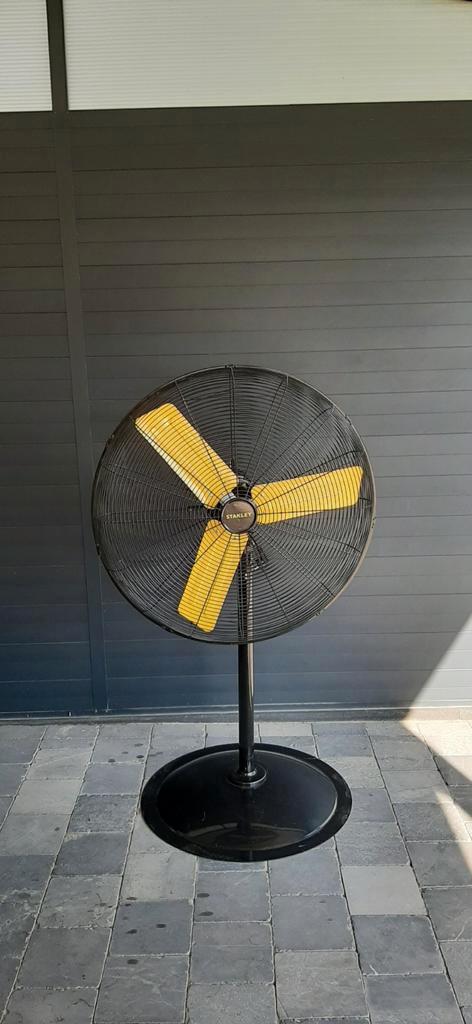 Grote (76cm) ventilator Stanley ST-30P-E, Elektronische apparatuur, Ventilatoren, Zo goed als nieuw, Statiefventilator, Ophalen