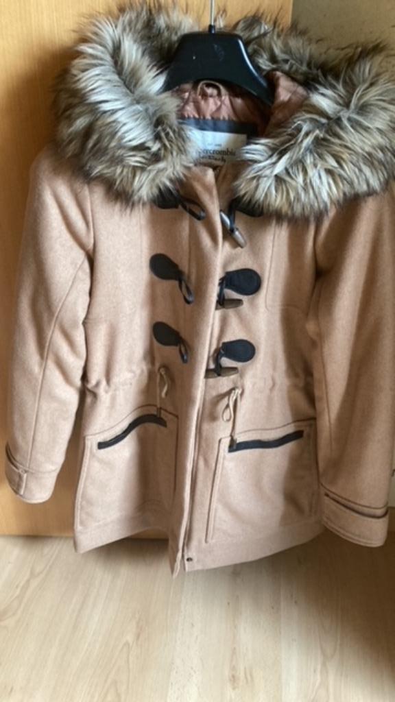 Abercrombie&Fitch NIEUW Wollen Camel Duffelcoat met capuchon, Kleding | Dames, Jassen | Winter, Nieuw, Maat 38/40 (M), Bruin, Ophalen of Verzenden