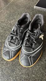 Voetbalschoenen 33, Sport en Fitness, Voetbal, Ophalen of Verzenden, Zo goed als nieuw